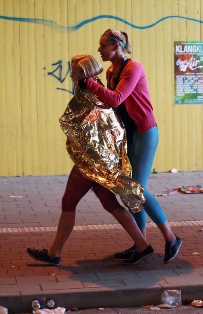 В Германии на  &laquo;Параде любви&raquo; в давке погибло более десяти человек. Фоторепортаж. Фото: Patrik STOLLARZ, Sebastian LASSE, Christoph REICHWEIN, ACHIM SCHEIDEMANN/Getty Images