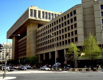 Штаб-квартира ФБР. Фото с сайта wikipedia.org Штаб-квартира ФБР. Фото с сайта wikipedia.org