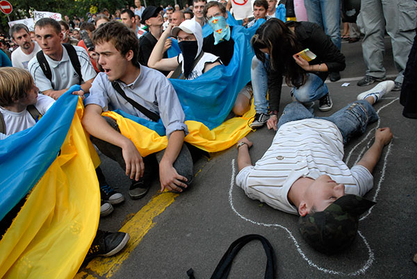 Смерть студента вызвала массовый протест в Украине.  Акция протеста состоялась в Киеве 10 июня. Фото: Владимир Бородин/The Epoch Times