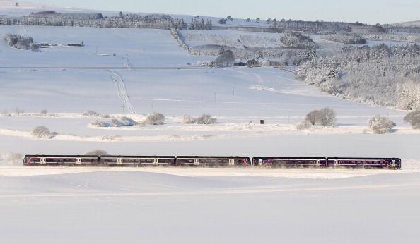 Небывалые морозы и снегопады обрушились на Шотландию и Англию, 29 ноября, 2010 год. Фото: Jeff J  Mitchell/Getty Images