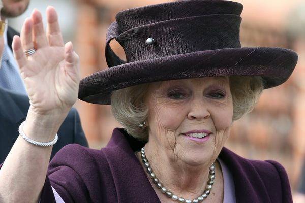 В Нидерландах пало правительство . Королева Нидерландов Беатрикс. Фото: Adam Berry/Getty Images В Нидерландах пало правительство . Королева Нидерландов Беатрикс. Фото: Adam Berry/Getty Images