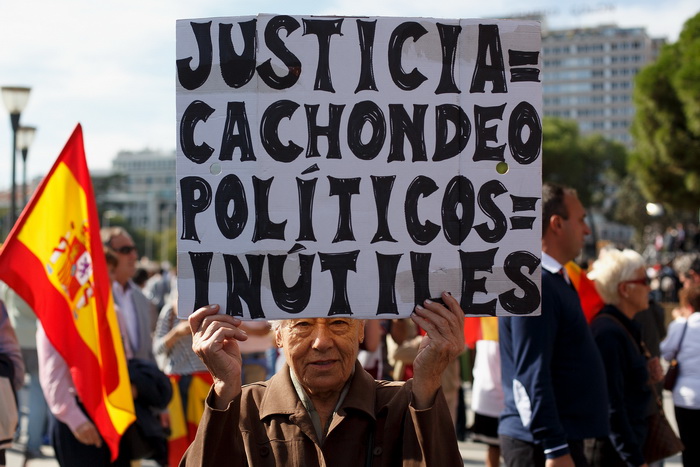 Массовые протесты прошли в Мадриде против освобождения террористов ЕТА. Фото: Pablo Blazquez Dominguez/Getty Images