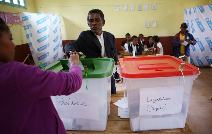 Выборы президента на Мадагаскаре прошли спокойно. Фото: ALEXANDER JOE/AFP/Getty Images Выборы президента на Мадагаскаре прошли спокойно. Фото: ALEXANDER JOE/AFP/Getty Images