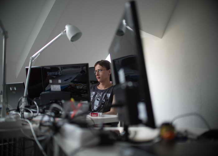 Поправки к закону с целью освобождения Интернета от нецензурной лексики. Фото: JOHANNES EISELE/AFP/Getty Images