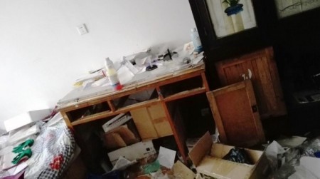 После обыска в квартире сторонницы Фалуньгун Тянь Цайин. Город Фушун провинции Ляонин. Фото: minghui.org