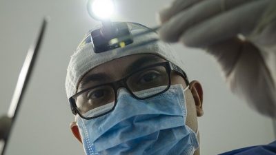 Студент-стоматолог потратил грант в 400 тыс. руб. на жителей родной глубинки. И их благодарность для него лучшая награда!