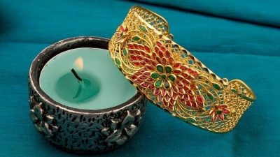 Ювелирные украшения с изумрудами