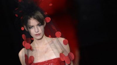 Armani и Valentino представили новые коллекции