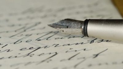 Мама 7-летнего ребёнка с аутизмом расплакалась, прочитав приглашение на детский праздник. Её сын впервые сможет веселиться с детьми