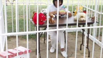 Демонстрация принудительного труда в китайских тюрьмах. The Epoch Times