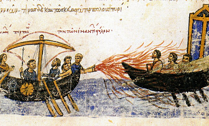 На миниатюре Мадридского списка «Хроники» Иоанна Скилицы изображено, как римляне используют греческий огонь против флота Фомы Славянина. Надпись на миниатюре гласит: «Римский флот поджёг флот врагов». Фото: Wikimedia Commons/public domain | Epoch Times Россия