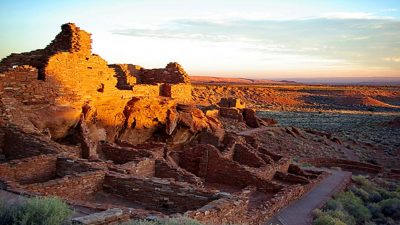 Доисторический солнечный календарь и 1500 новых петроглифов нашли в Северной Аризоне (видео)