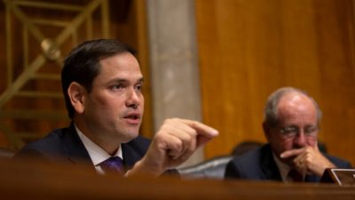 Коммунистический режим должен прекратить распространение дезинформации о коронавирусе, считают американские сенаторы