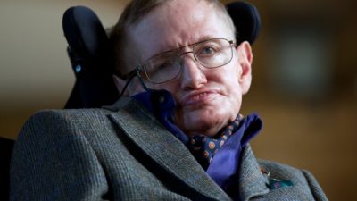 Стивен Хокинг предложил собственную теорию чёрных дыр