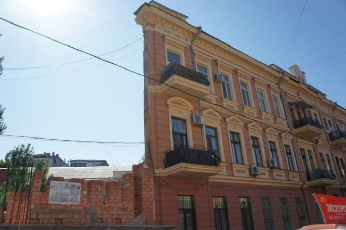 Прогулки по Одессе «Плоский» дом в Одессе. Фото: Мареева Мария/Великая Эпоха | Epoch Times Россия
