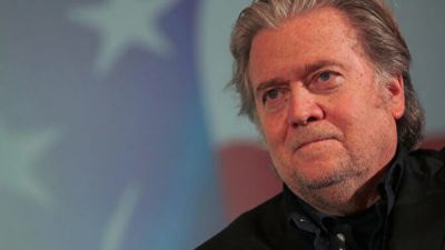 Учёные из уханьской лаборатории бежали на Запад и сотрудничают с западными спецслужбами, по словам бывшего стратега Белого дома