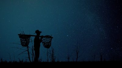 Чтобы разбогатеть, крестьянин обманул землевладельца, отчего тот умер. Но заплатить за содеянное пришлось жизнью сына