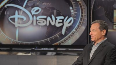 Генеральный директор Disney Роберт Айгер в FOX Studios 24 сентября 2013 года в Нью-Йорке. Michael Loccisano/Getty Images