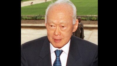 В Сингапуре объявлен траур по создателю экономического чуда Ли Куан Ю