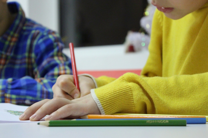 (Видео) Юный художник с невероятной памятью рисует целые города. Увиденное однажды он с точностью воспроизводит на бумаге Klimkin/needpix.com/СС0 | Epoch Times Россия