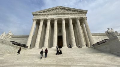 17 штатов поддержали иск Техаса в Верховный суд США с требованием отменить итоги выборов в четырёх колеблющихся штатах