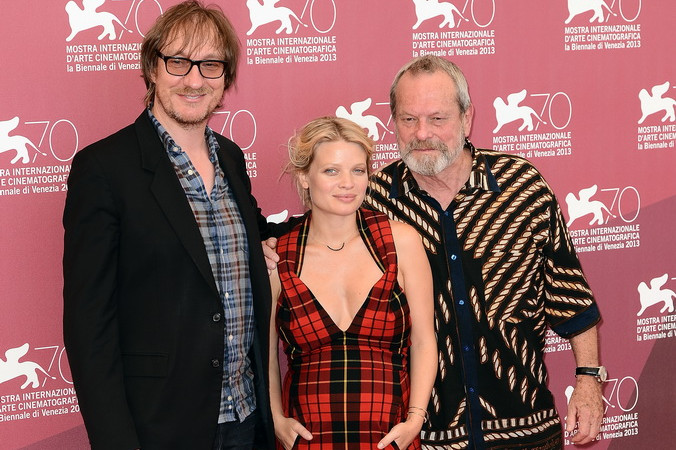 «Теорема Зеро». Дэвид Тьюлис, Мэлани Тьерри и режиссёр Терри Гиллиам представили фильм «Теорема Зеро» на кинофетивале в Венеции. Фото: Pascal Le Segretain/Getty Images | Epoch Times Россия