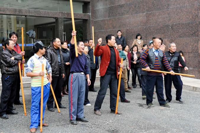 8 самых странных профессий в Китае Нанятые медицинские возмутители спокойствия. Фото: скриншот/secretchina.com | Epoch Times Россия