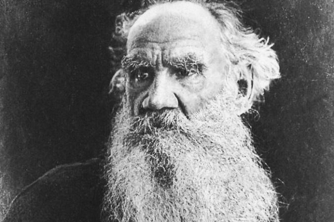 Толстой о Тургеневе: Одно, в чём он такой мастер, что руки опускаются писать после него — это пейзажи Лев Толстой в преклонных годах. Начало XX века. Фото: wikipedia.org | Epoch Times Россия