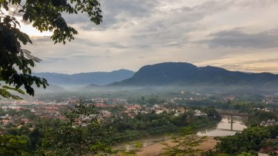 Успешная начальница устала жить ради денег, бросила карьеру и уехала в Лаос. И не прогадала!