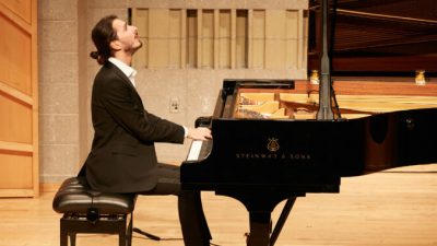 Николя Джакомелли на Международном конкурсе пианистов NTD в Нью-Йорке. (Epoch Times)