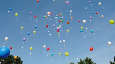 Выпускников попросили не запускать воздушные шары в небо