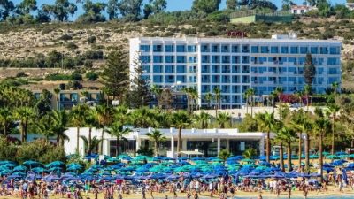 С 10 мая Кипр готов принять вакцинированных россиян