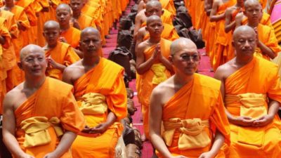 Как кандидат на должность менеджера продал 1000 расчёсок буддийским монахам