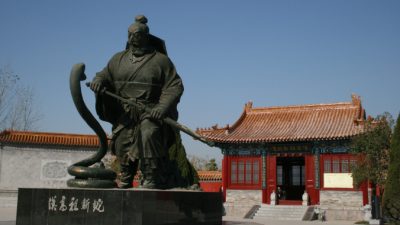 Честный совет раздражает слух, но благотворно влияет на поступки