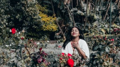 Ангел-проводник, говорящие деревья и волшебный сад. Женщина описала день, проведённый в раю