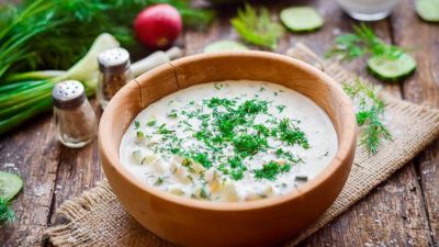 Окрошка на кефире. Фото: sovetnika.net