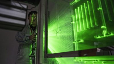 Иностранные компании должны действовать по указанию Пекина в соответствии с новым законодательством Китая