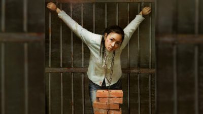 «У нас имеется 108 методов пыток! Надеетесь выйти отсюда живыми?»