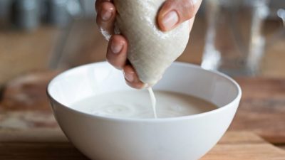 Как приготовить кокосовое молоко дома