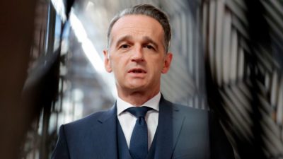 Китай жертвует вакцины в политических целях, заявил министр иностранных дел Германии