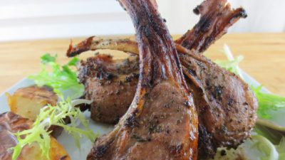 Бараньи отбивные на гриле (Мария Матыку / Великая Эпоха)