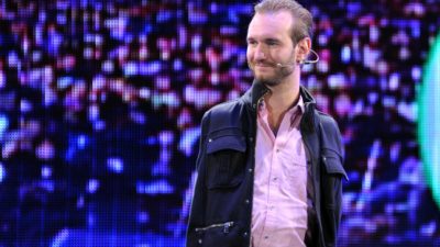 Ник Вуйчич открывает банк в ответ на деградацию морали в частном секторе