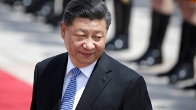 Си Цзиньпин присутствует на церемонии встречи президента Греции Прокописа Павлопулоса в Большом Зале народных собраний в Пекине, Китай, 14 мая 2019 г. (Jason Lee/File Photo/Reuters)