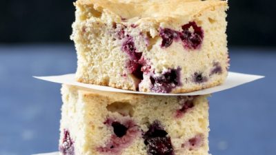 Дляэтого пирога используйте свежие или размороженные ягоды. (Эль Симона)