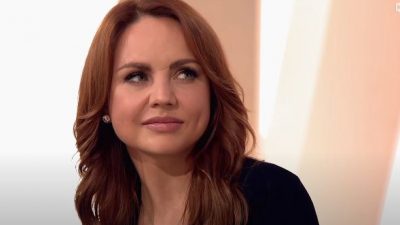 Певица Максим вышла из комы и идёт на поправку