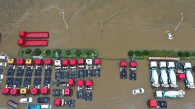 Волонтёры-спасатели обвиняют власти провинции Хэнань в бездействии и коррупции