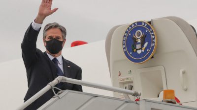 Блинкен призвал к беспрепятственному расследованию происхождения COVID-19, поддерживая предложение ВОЗ