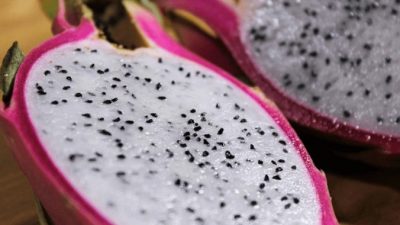 Девять продуктов, которые помогут справиться с жарой