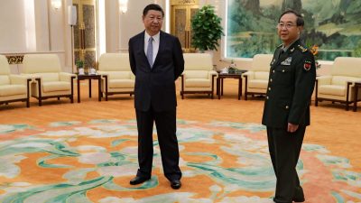 Пекин укрепляет контроль над армией с новыми генералами