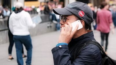 Технологический гигант Apple снова ублажает Китай